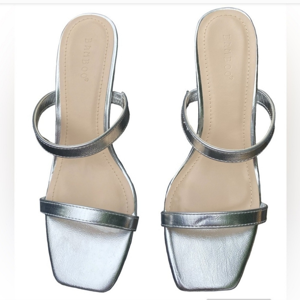 NWOT Bamboo strappy silver chunky heel shoes.